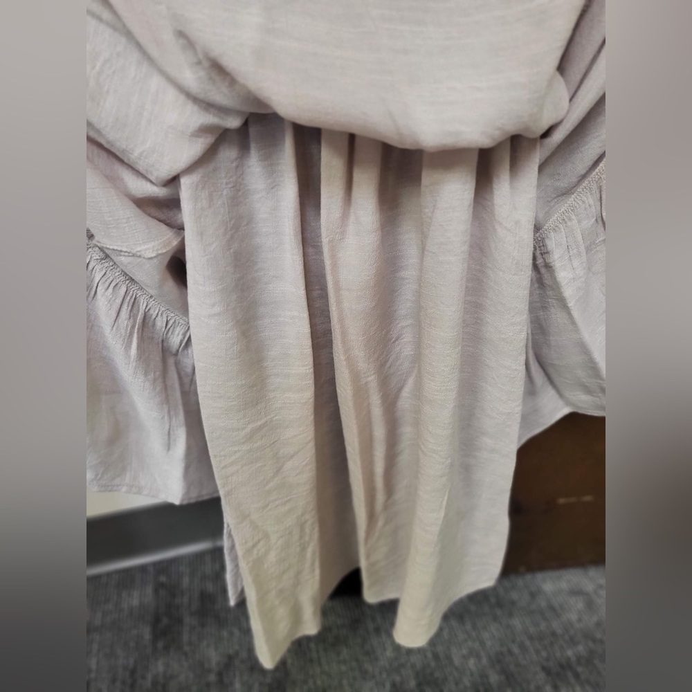 Off the Shoulder Ruffled Dress Size S/M - Picture 2 of 4
